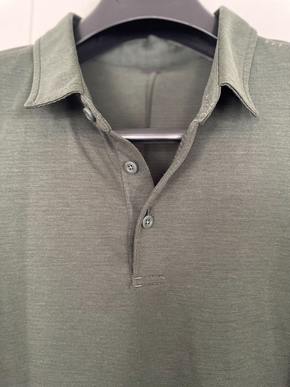 Lululemon Magliette Polo: Langarm Polo Lululemon (Freizeit / Golf) – Usato da Zürich venduto da pba_original 4