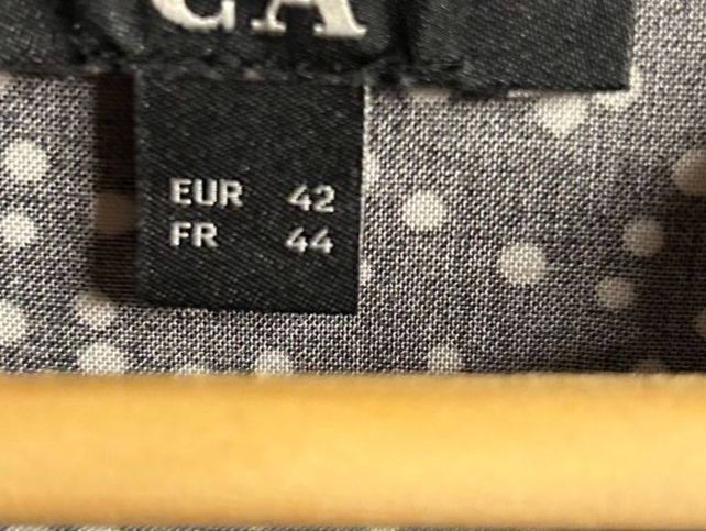 C&A Vestiti: tolles Damenkleid langarm Gr. 42 – Usato da Obergösgen venduto da Andre118 1