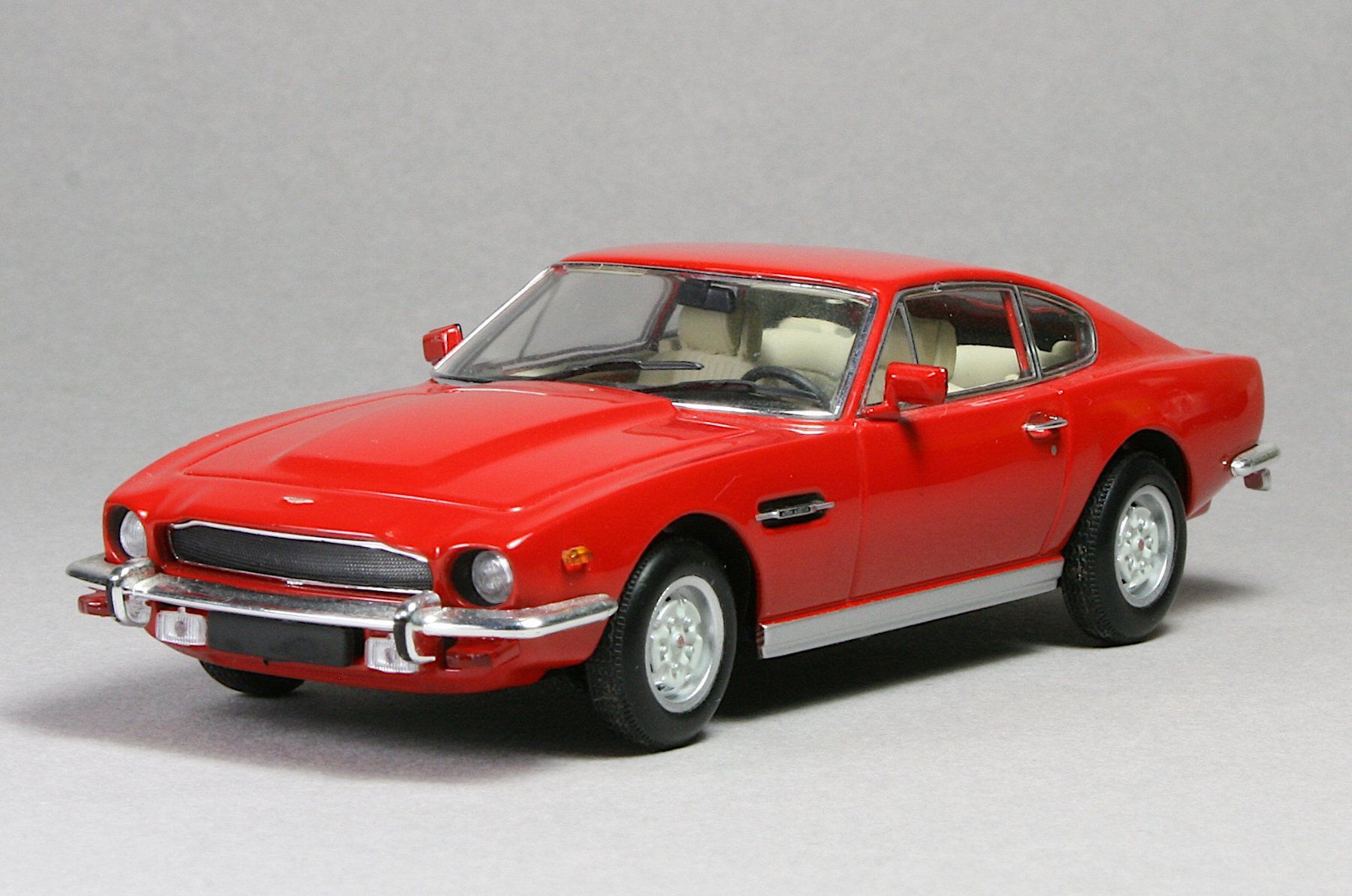 Minichamps Modellautos: Minichamps Aston Martin V8 Coupe – Neu (gemäss Beschreibung) aus Elsau von Peekay8 2