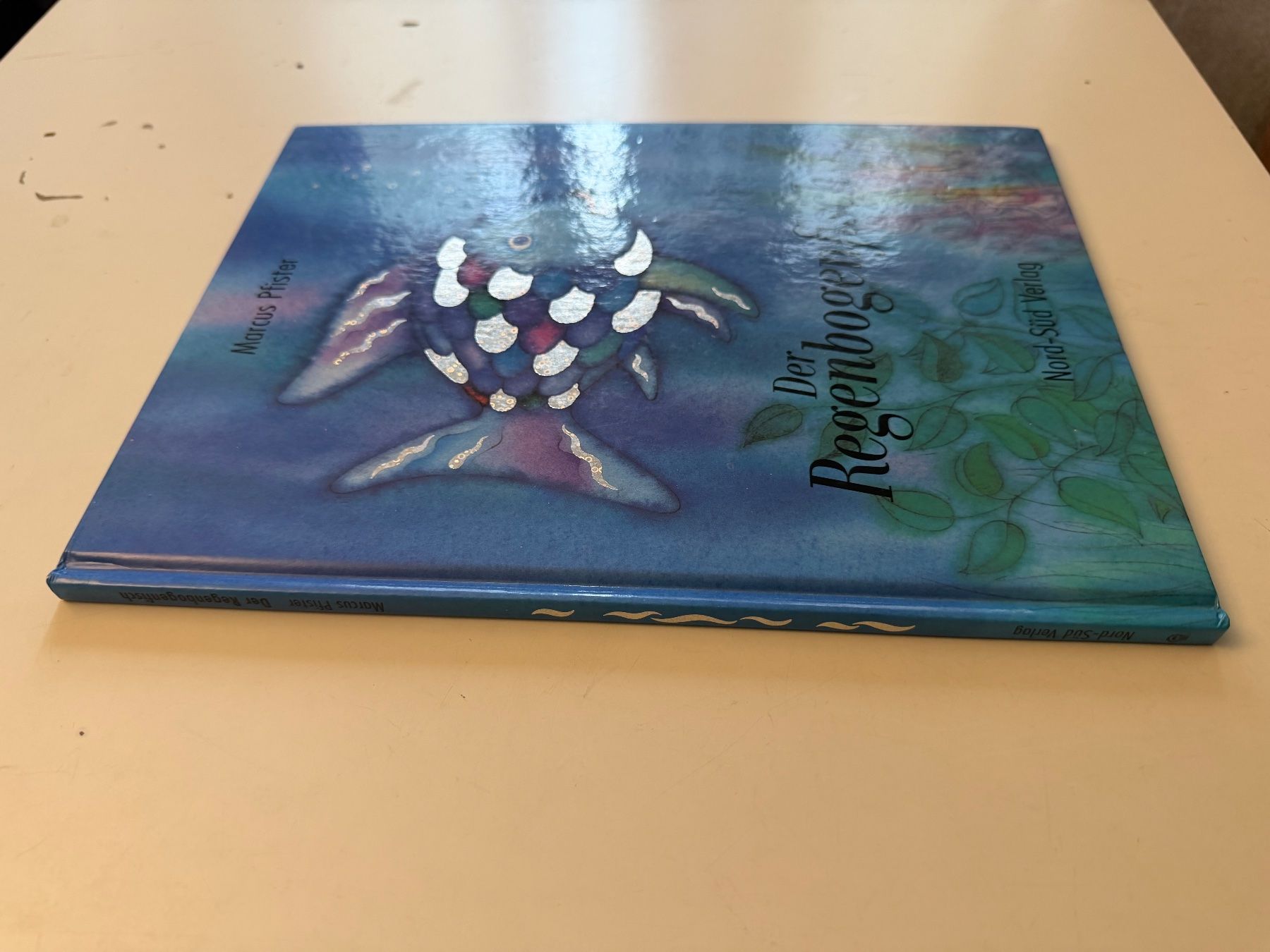 Libri: Der Regenbogenfisch - Marcus Pfister - Hardcover – Usato da Münsingen venduto da Ganjam 1