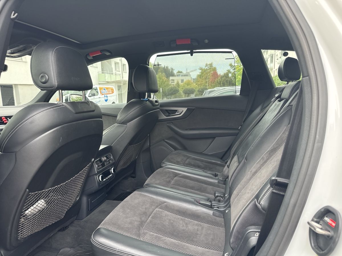 Audi Automobili: Audi Q7 3.0 tdi – Usato da Neuenhof venduto da Csercsitsgabi 1