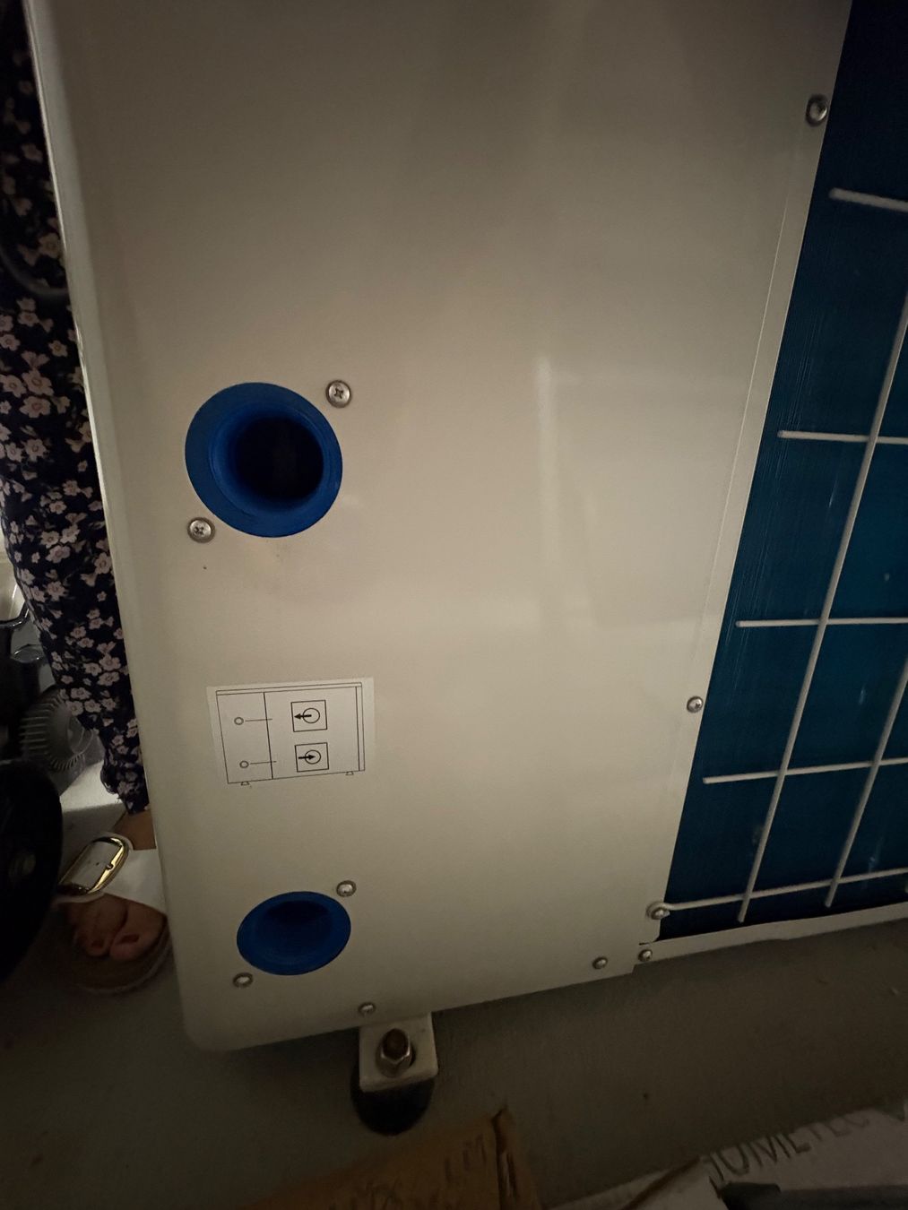 Radiatori: Pool Wärmepumpe Hayaward – Usato da Niederbuchsiten venduto da Mer75 4