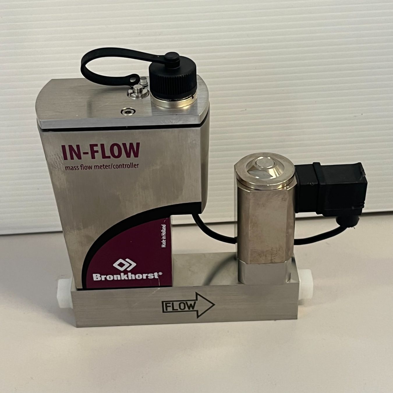 Accessori da laboratorio: Bronkhorst Mass Flow Controller F201 CI-10K-AGD-00-V – Usato da Niederdorf venduto da LeptonAG_Labor 3