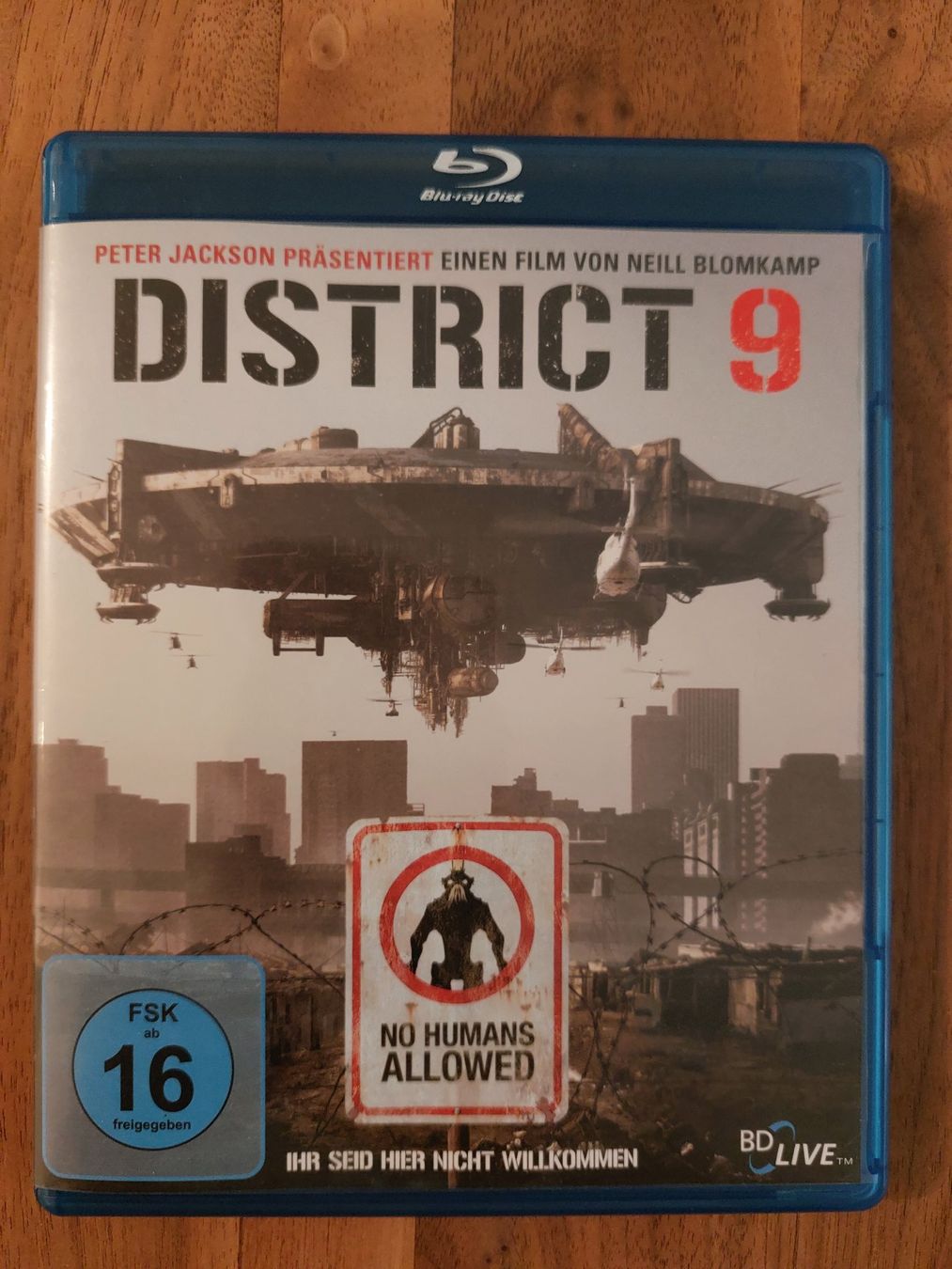Tous les DVDs: Blu Ray - District 9 – D'occasion à Rheinfelden par FilmAuktion