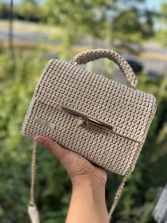 Sac bandoulière crochet beige neuf chaîne dorée