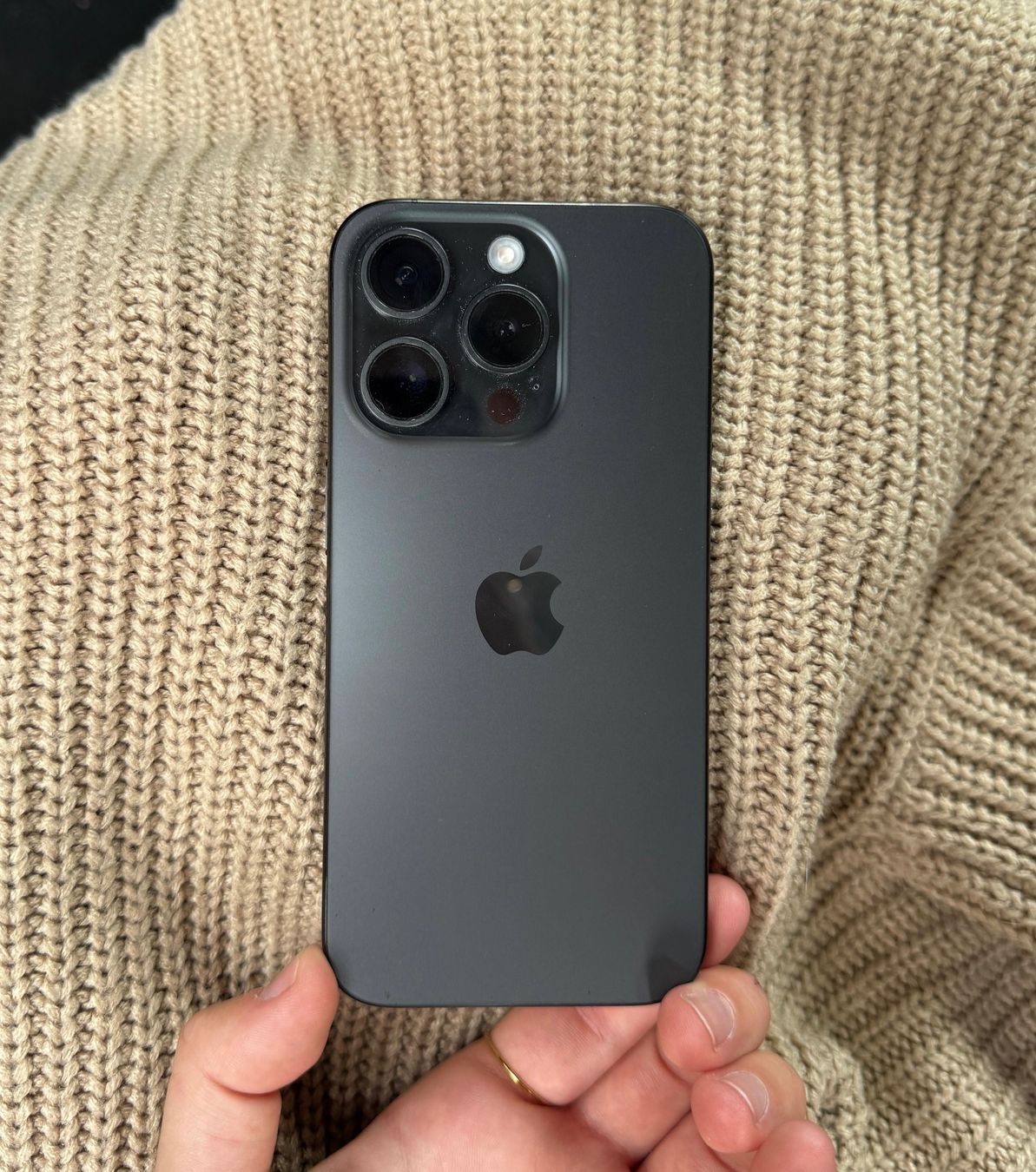 Apple Handys / Smartphones: iPhone 15 pro – Gebraucht aus Münsingen von tre_959t