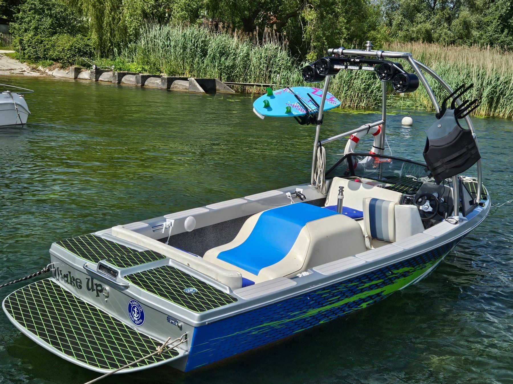 Schweizer Boote: Schweizer Winners 610 Wakeboard-Boot inkl. Trailer – Gebraucht aus Môtier (Vully) von K.U.M. 1