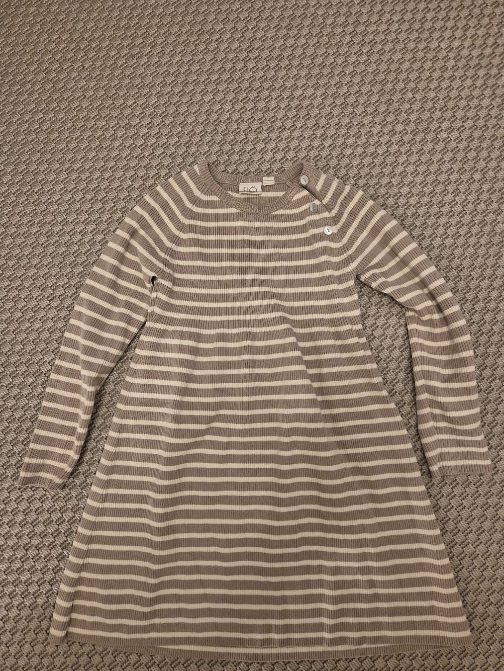 Kleider & Röcke: Strickkleid gestreift Grösse 122 – Gebraucht aus Basel von Extravagant1985