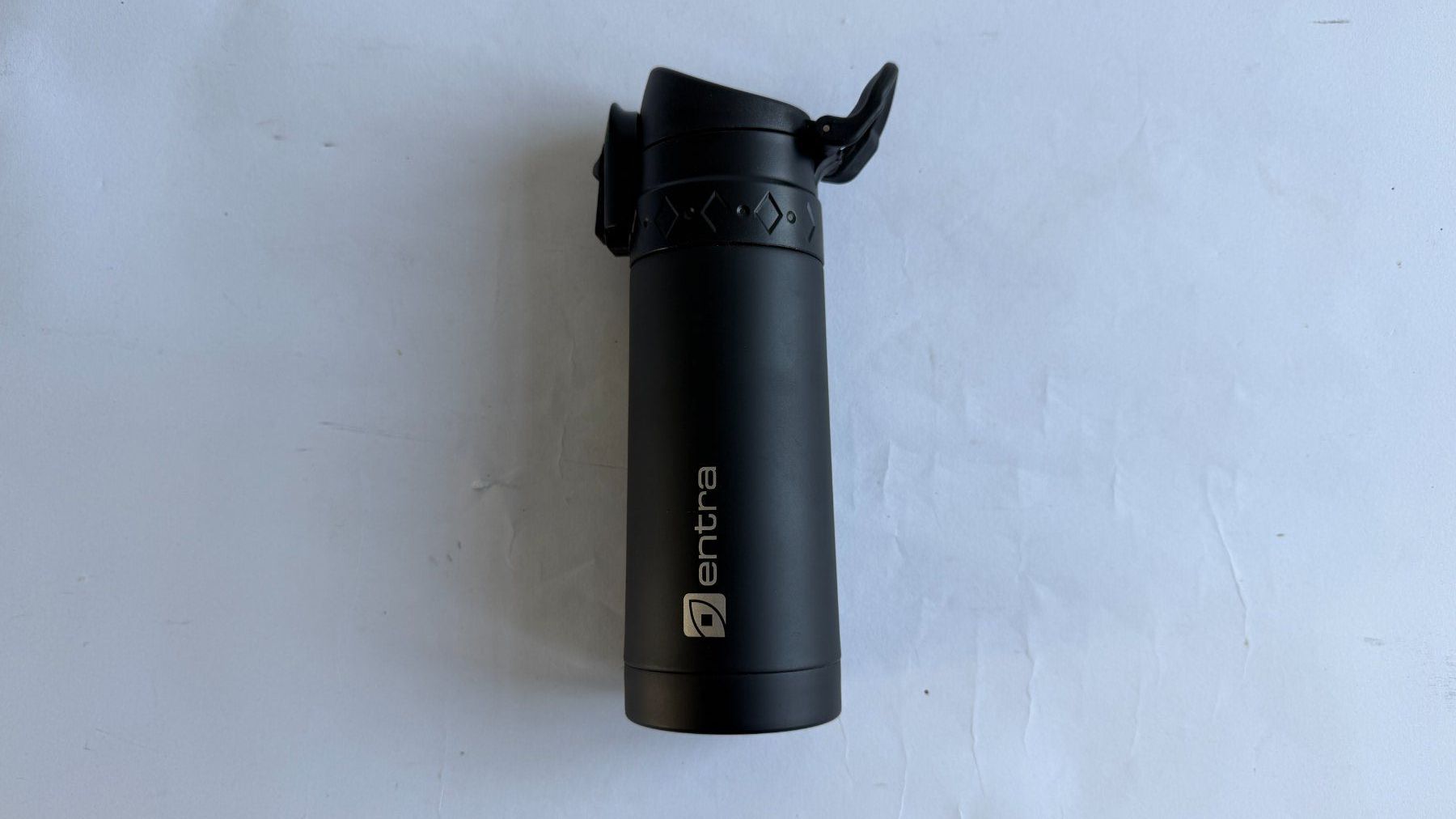 Trinkflaschen & Thermosflaschen: Hochwertige isolierte Thermosflasche 0.35l – Neu (gemäss Beschreibung) aus Huttwil von Thoste
