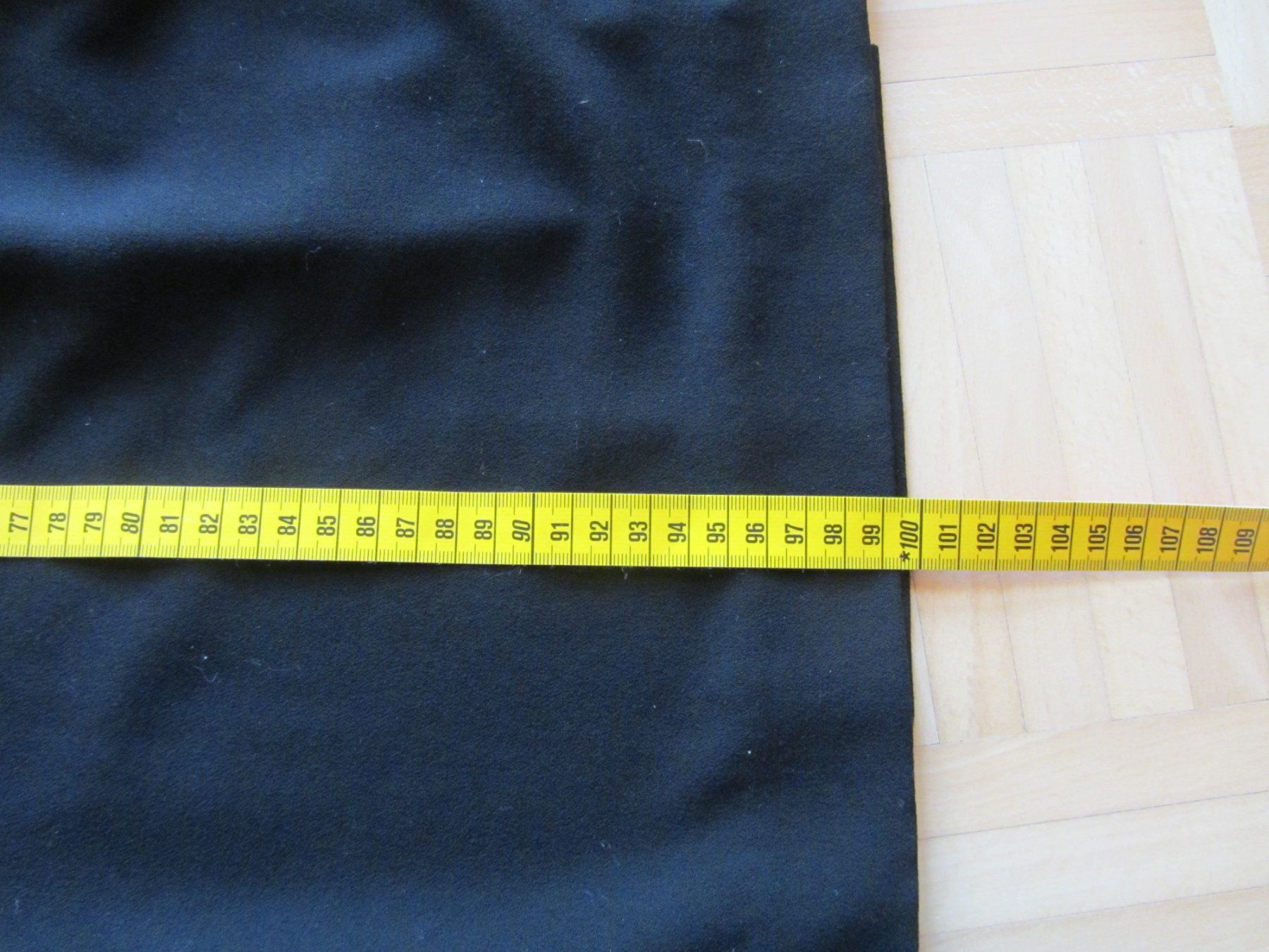 Vestiti: Robe noire trés élégante – Usato da Oberried FR venduto da berg04 4