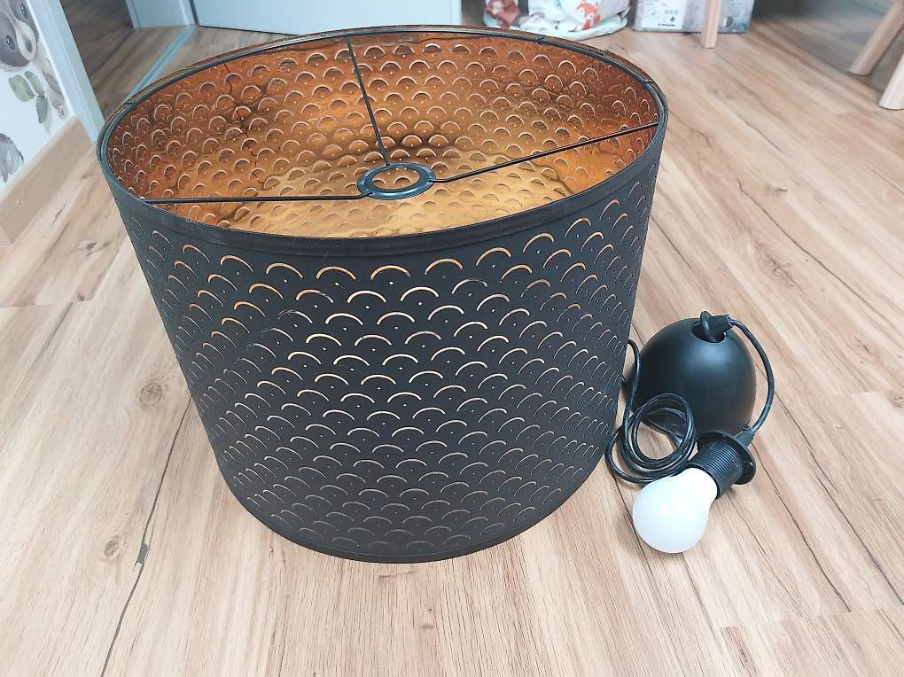 Ikea Paralumi: Lampe von Ikea – Usato da Silenen venduto da guinness92