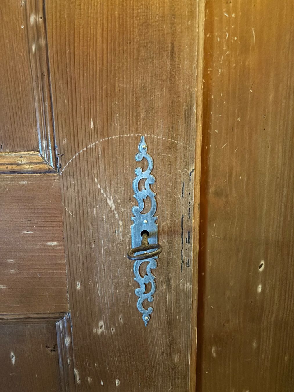 Armadi: Armoire vintage en bois massif – Usato da Wavre venduto da margot0210 3