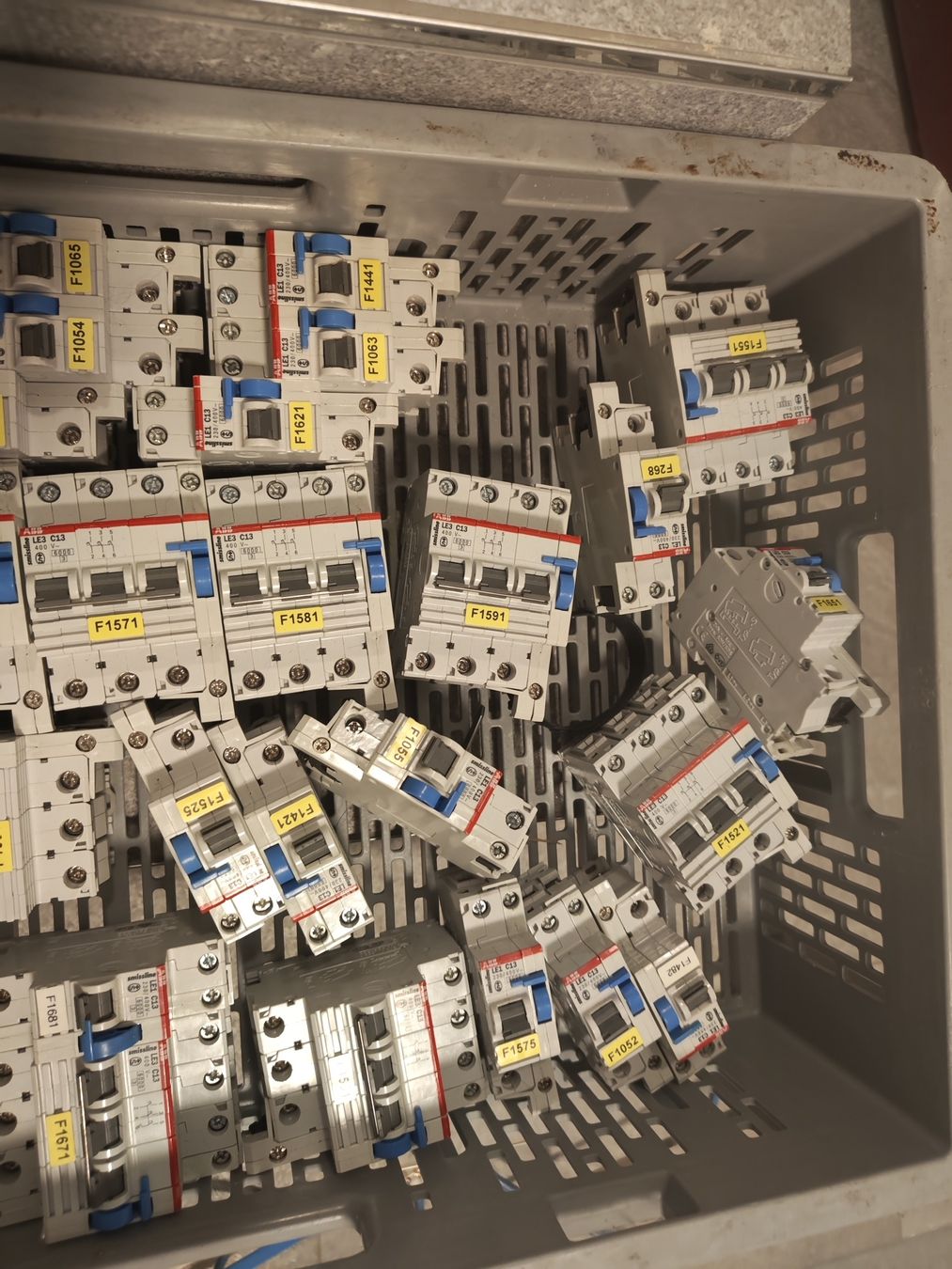 Elektronikbauteile: Sicherungsautomaten ABB c13ln oder 3ln Variationen Konvolut – Gebraucht aus Malters von hab_pv6w 3