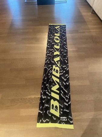 Bimba y Lola XXL Strickschal / Logo-Schal in Schwarz-Neon