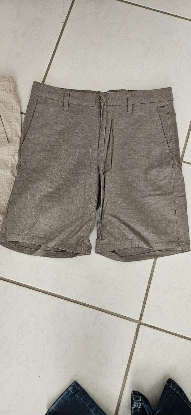 Only Pantaloni: Shorts gr. M – Nuovo (secondo la descrizione) da Wohlen AG venduto da france19m 1