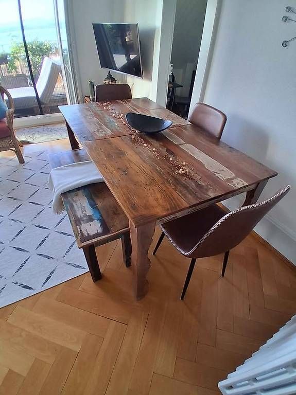 Set di tavolo e panche: TABLE + 4 CHAISES + BANC – Usato da Hauterive NE venduto da vdj_zm2q 1