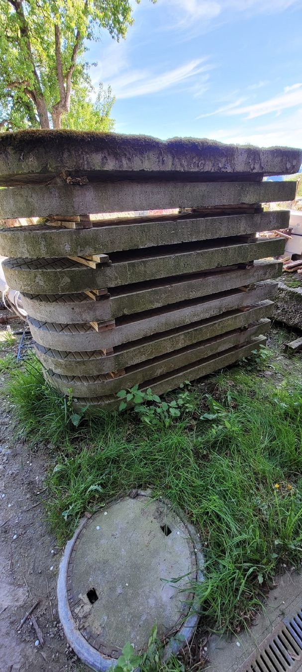 Rivestimenti per pavimenti: beton wegplatten – Usato da Willisau venduto da kue_9dw5