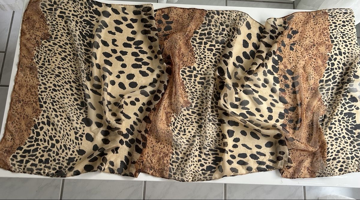 Foulards, Tücher & Schals: Scarf animal print leopard print new – Neu (gemäss Beschreibung) aus Saland von ele_vc96
