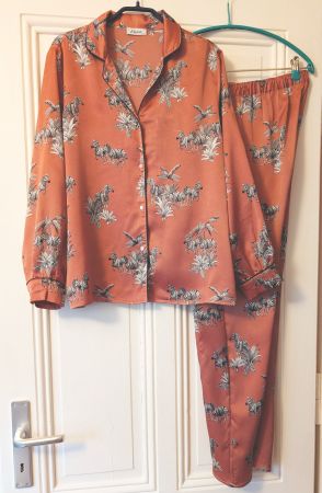 ETAM : Pyjama en satin motif zèbres S-M