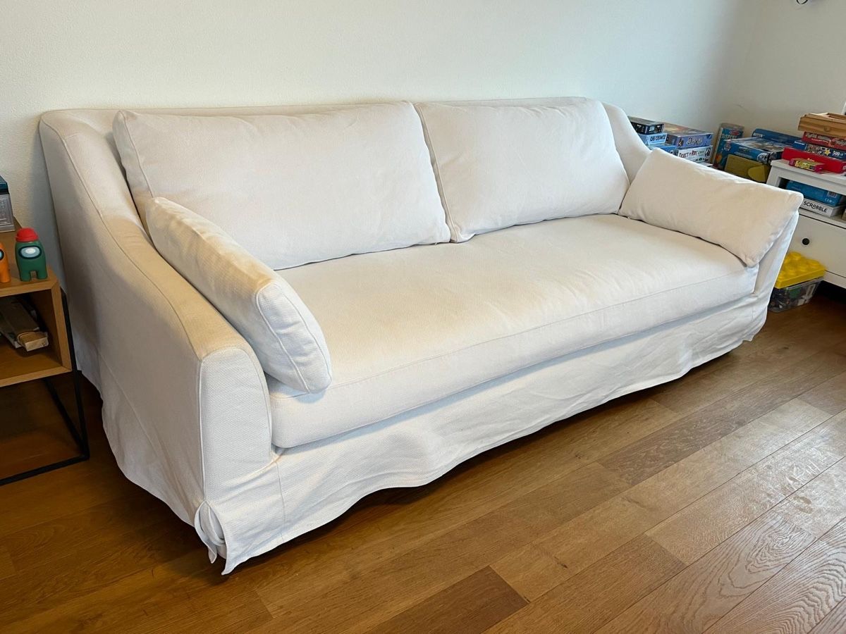 Ikea Divani: 2 x IKEA HYLTARP White Sofas – Usato da Oberägeri venduto da bec_t76r 2