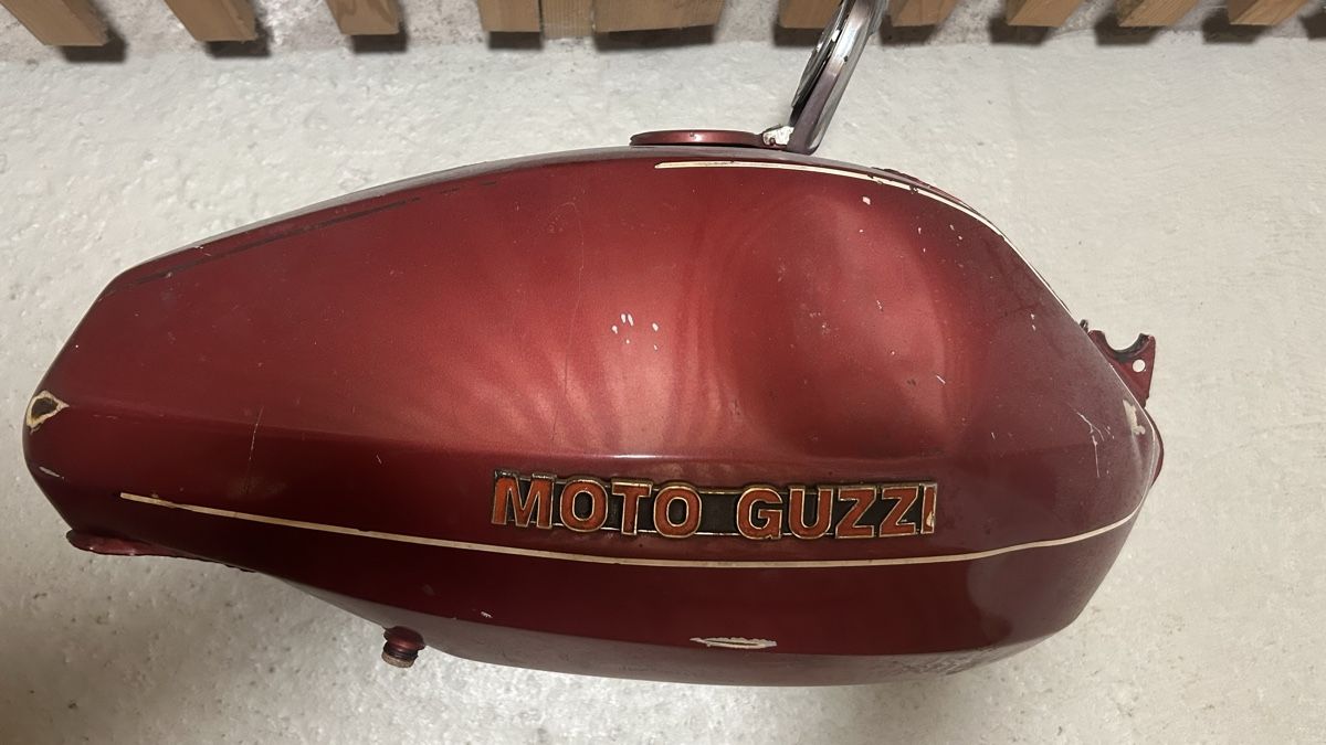 Moto Guzzi Autres accessoires p. véhicule: Moto Guzzi 850T Tank – Défectueux à Fällanden par E51