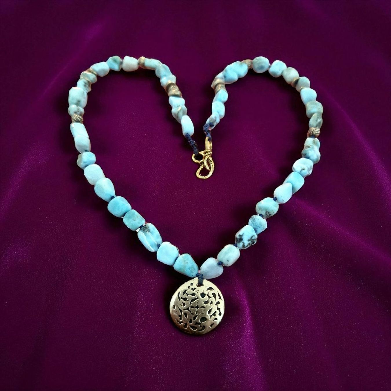 Catenine: Kette Larimar, geknöpft, mit handgemachten Bronze-Elementen – Nuovo e nell'imballaggio originale da Aarau venduto da Schmuckhoehle_MD 6