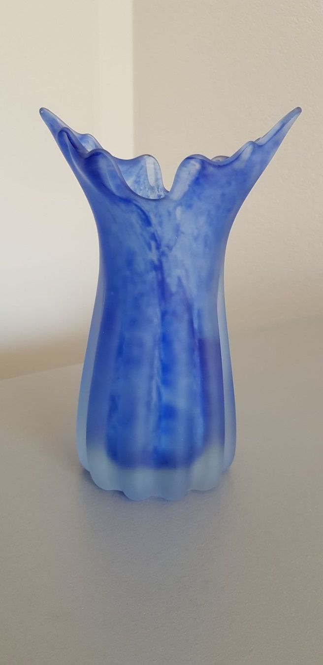 Vasen & Gefässe: Weiss/blau melierte Glasvase H 21cm – Gebraucht aus Turgi von rut_p556 1