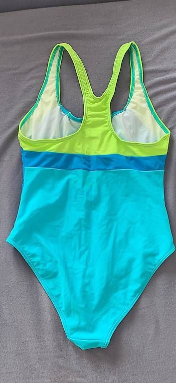Maillots de bain: Badeanzug Grösse 176 – D'occasion à Rothenburg par Flaeckly 2