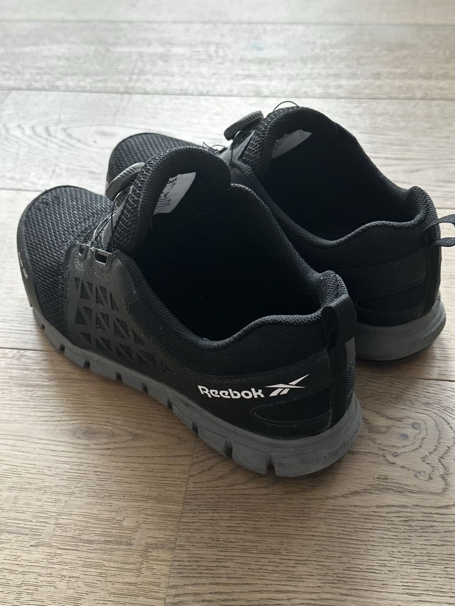 Reebok Scarpe da uomo: Reebok Arbeitsschuhe Gr. 41, Schwarz! – Usato da Wimmis venduto da fuelles 1
