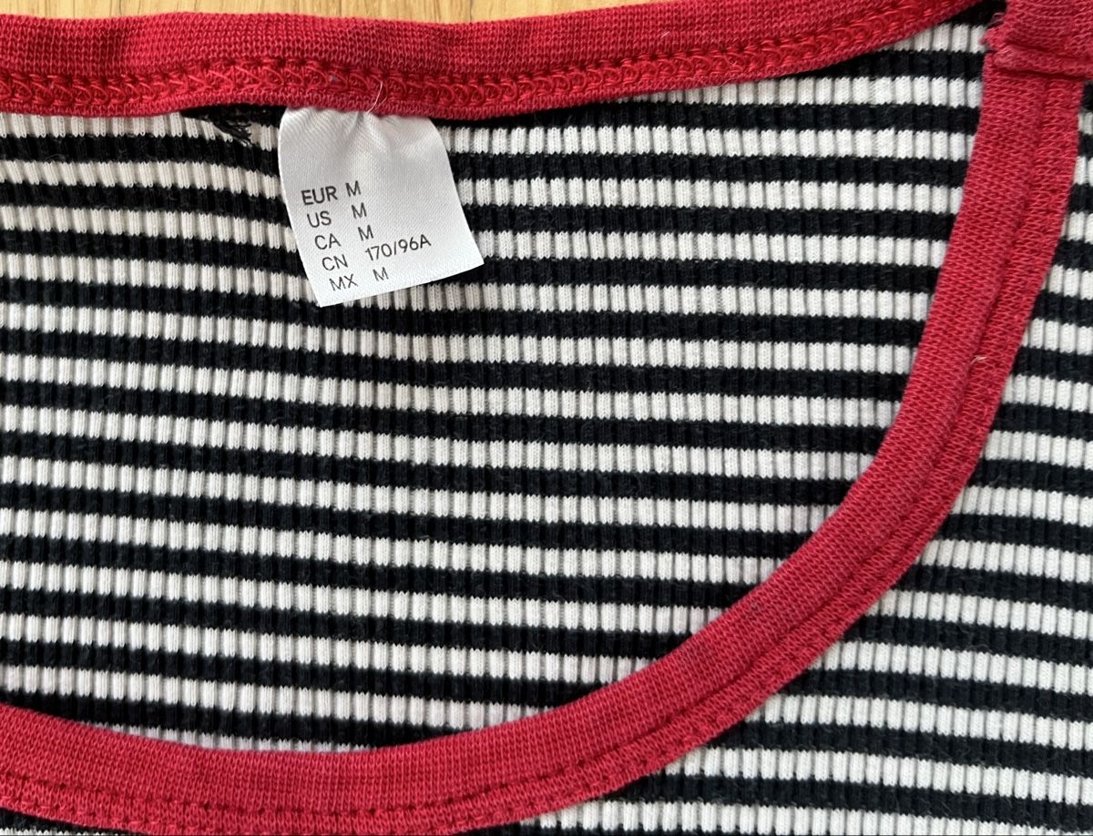H&M Lotti di vestiti: Shirts Divided von H&M S/M – Usato da Ittigen venduto da franzis6 3