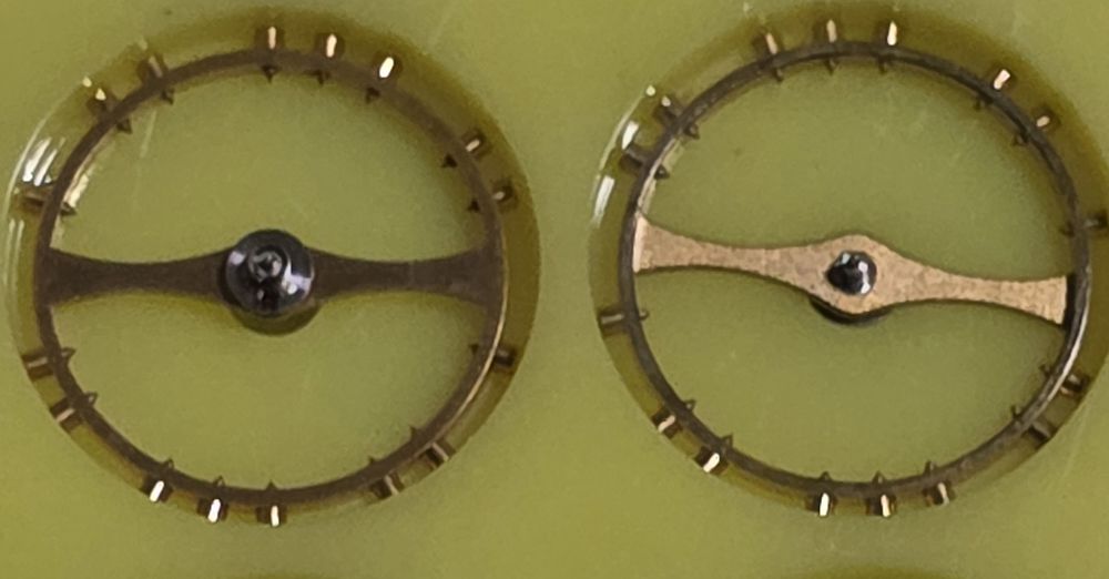 Piece Horlogerie Montre Lip R25 Parechoc Un Axe De Balancier