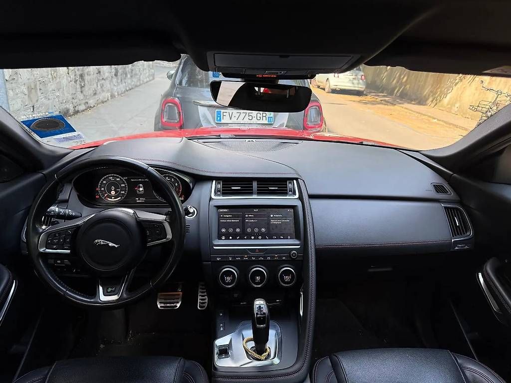 Automobili: Jaguar E-Pace 2.0 T 200 Chequered Flag AWD – Usato da Langenthal venduto da Goergens10 3
