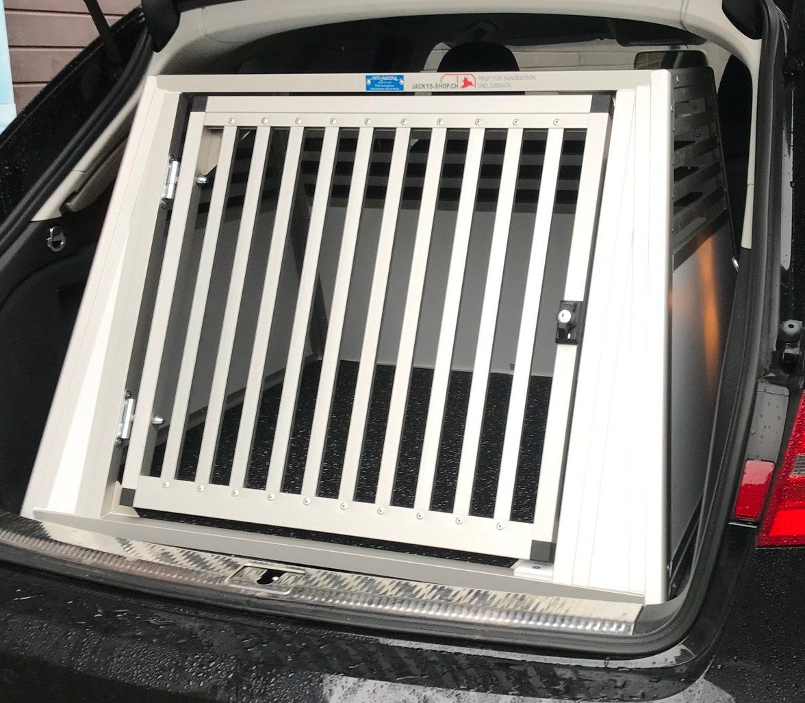 Gabbie, trasporto & Sicurezza: Grosse WT-Metall Hundebox Einzelbox Transportbox Auto – Usato da Niederhasli venduto da Dbescht