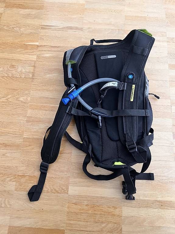 Zaini: Mizuno Laufrucksack 8L – Usato da St. Gallen venduto da ryo83 1