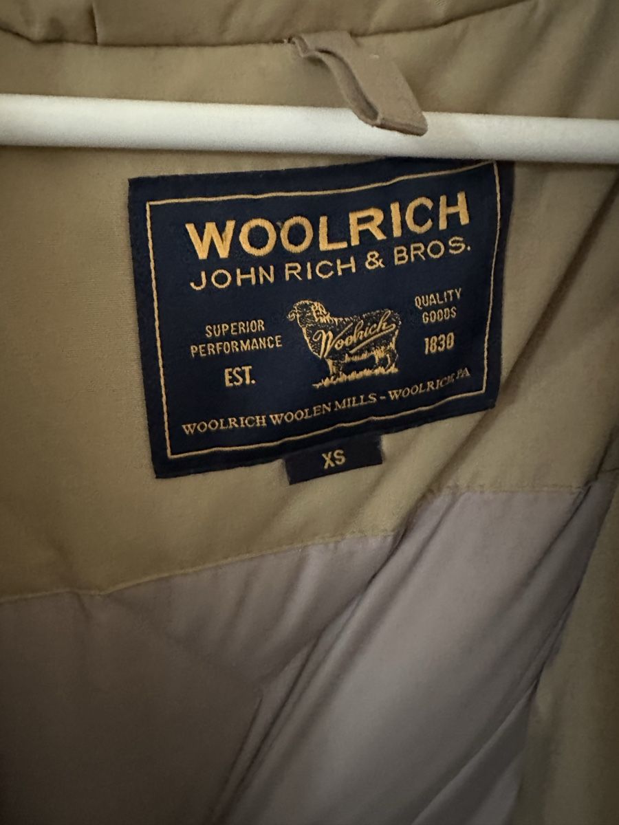 Woolrich Giacche: Woolrich Daunenparka beige XS – Usato da Zürich venduto da davinciclaude 2