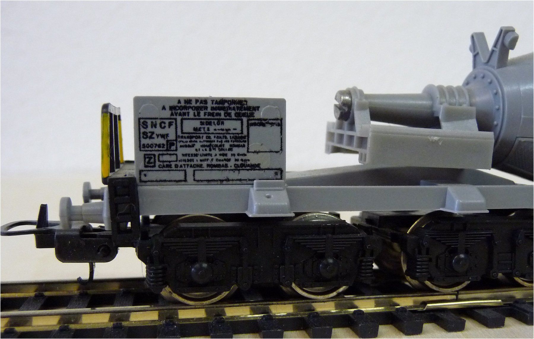 Lima Modellini di ferrovie: Schwertransport-Güterwagen – Usato da Hinwil venduto da Dampfloki 2