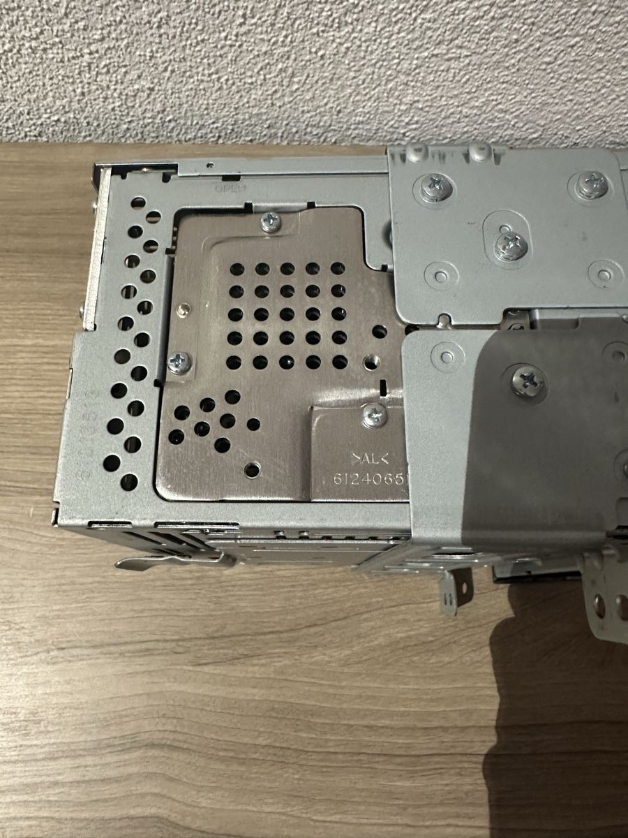 Tutti pezzi di ricambio auto: Hyundai i20 2014 Original Radio – Usato da Schaffhausen venduto da BorisMell33 6
