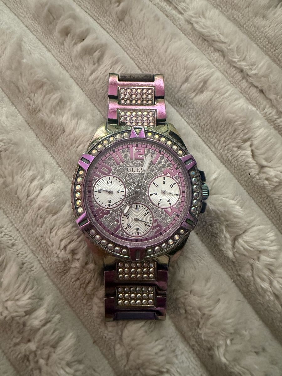 Guess Bracelets: Guess Uhr Regenbogen gebraucht – D'occasion à Witterswil par gsc_z6ts
