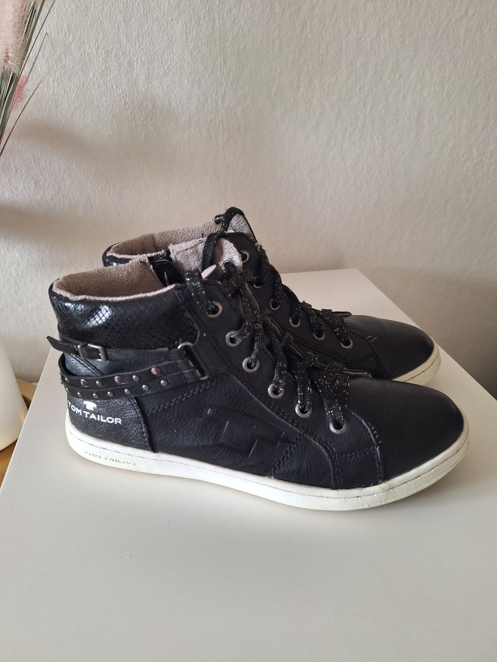 Tom Tailor Scarpe da donna: Tom Tailor Winter-Boots, Gr. 38, Schwarz – Usato da Worb venduto da nfsolutions