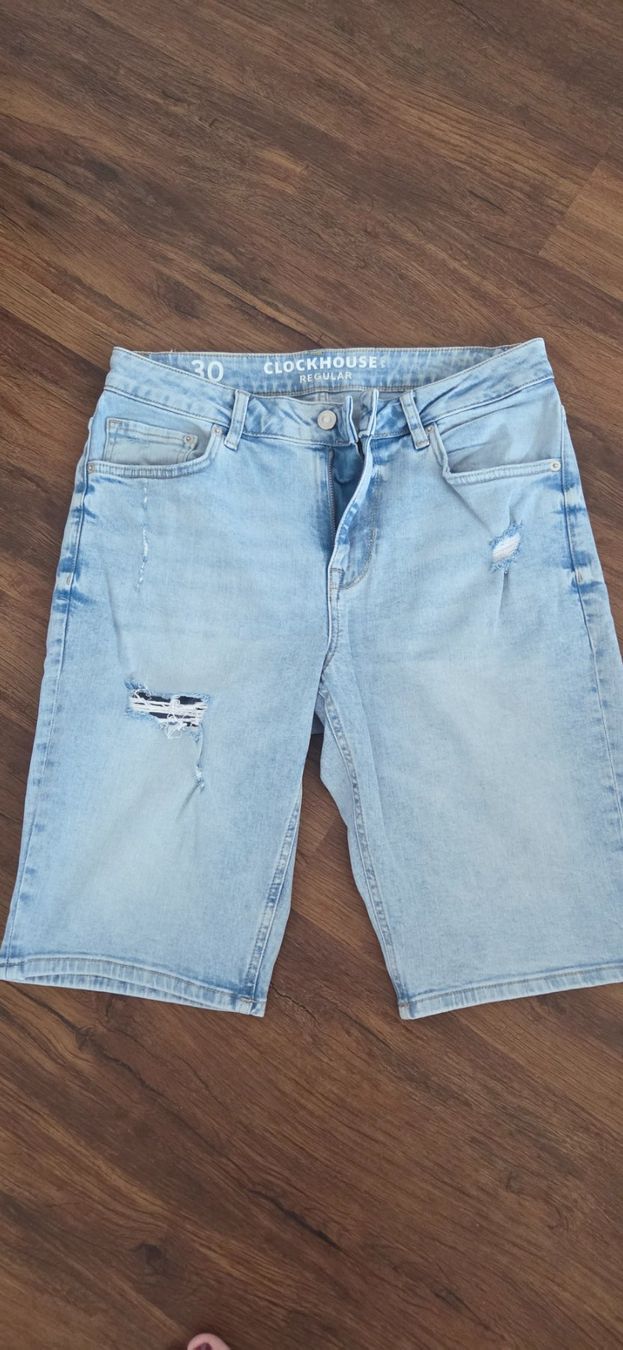 C&A Jeans: Coole kurze Jeanshose Gr.30 – Gebraucht aus Amlikon-Bissegg von Re13