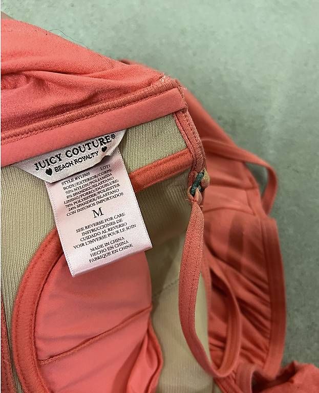 Badekleider & Bikinis: Juicy Couture Bikini mit Rüschen, neu – Gebraucht aus Zürich von FK8044 2