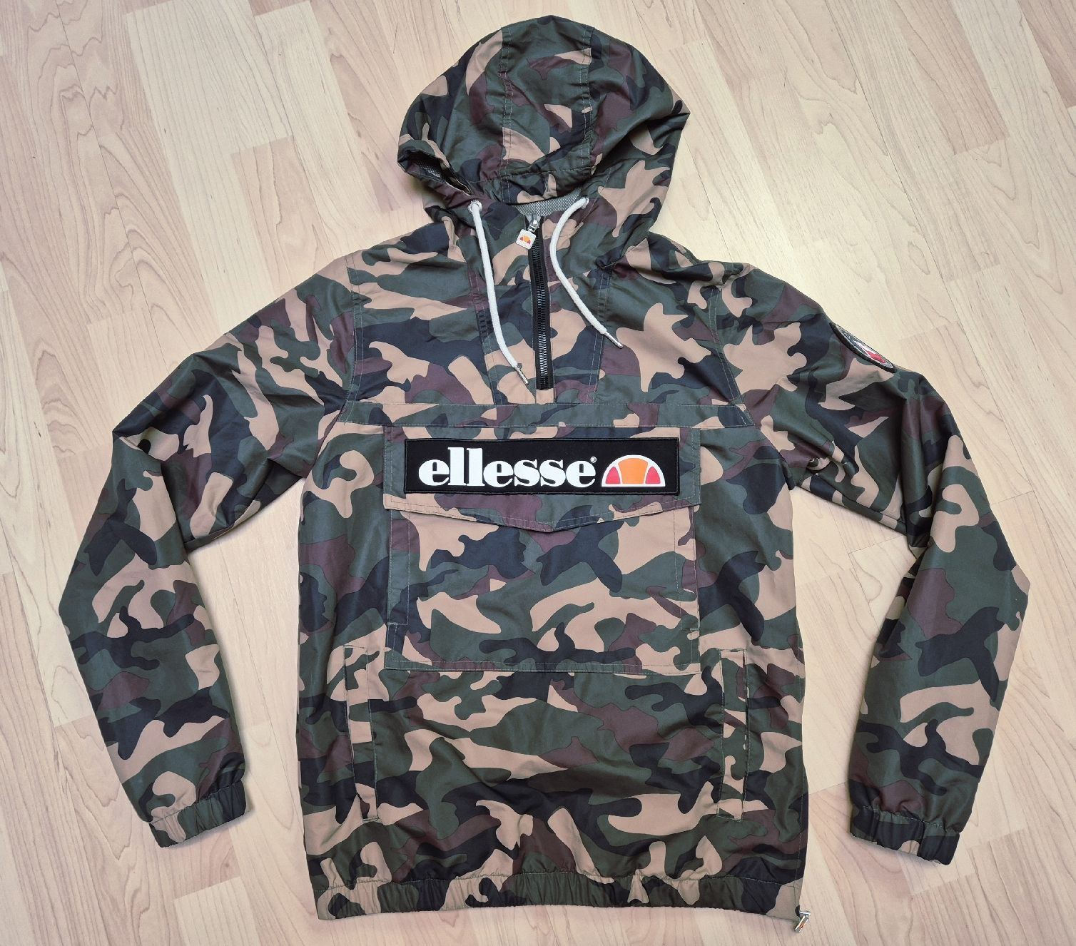 Ellesse Jacken: Ellesse Camouflage Jacke Unisex Grösse S – Neu (gemäss Beschreibung) aus St. Gallen von CaliSunshine