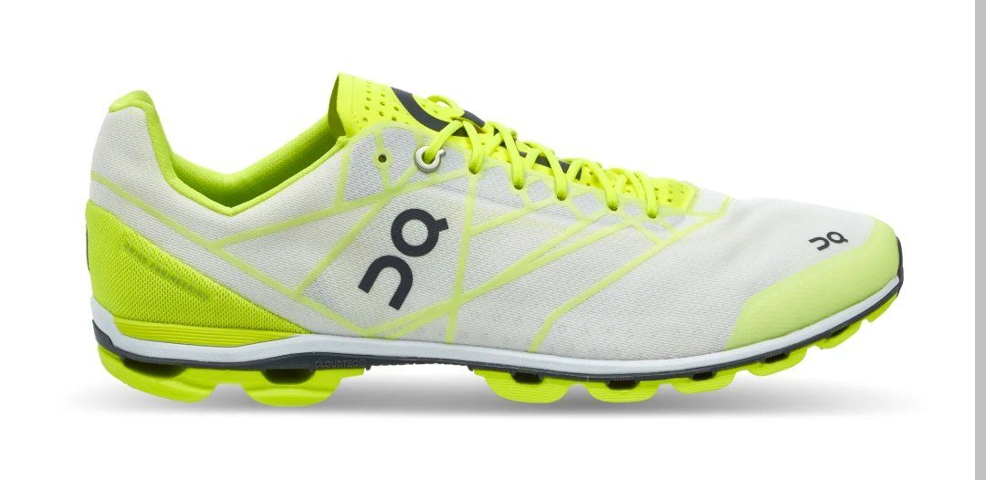 On Chaussures femmes: On Cloudflash - NEW - 38.5 – Neuf avec emballage d'origine à Bülach par lau_zd5m