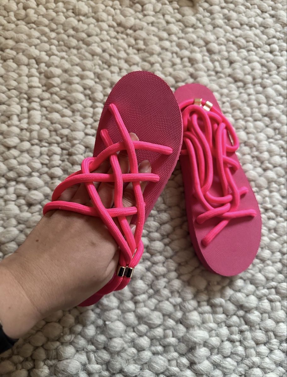 Scarpe da donna: TRENDY NEON PINK SANDALEN – Nuovo (secondo la descrizione) da Schaffhausen venduto da rot_yyy7 2