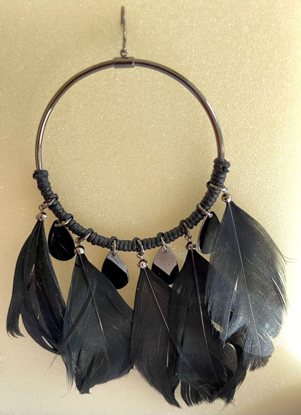Ohrringe & -stecker: Boucles d’oreilles Boho avec plumes – Neu und originalverpackt aus Genève von Annilu 1