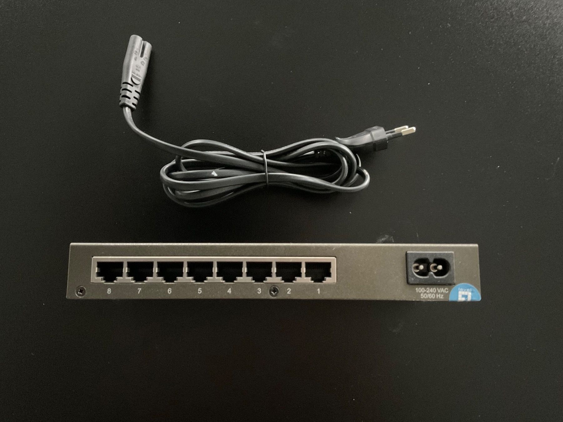 Hubs & Switches: LevelOne 8-Port Gigabit Switch (GSW-0809) – Gebraucht aus St.Gallen von X5m3z3 1