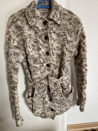 Cardigan en laine islandaise tricoté main, taille S