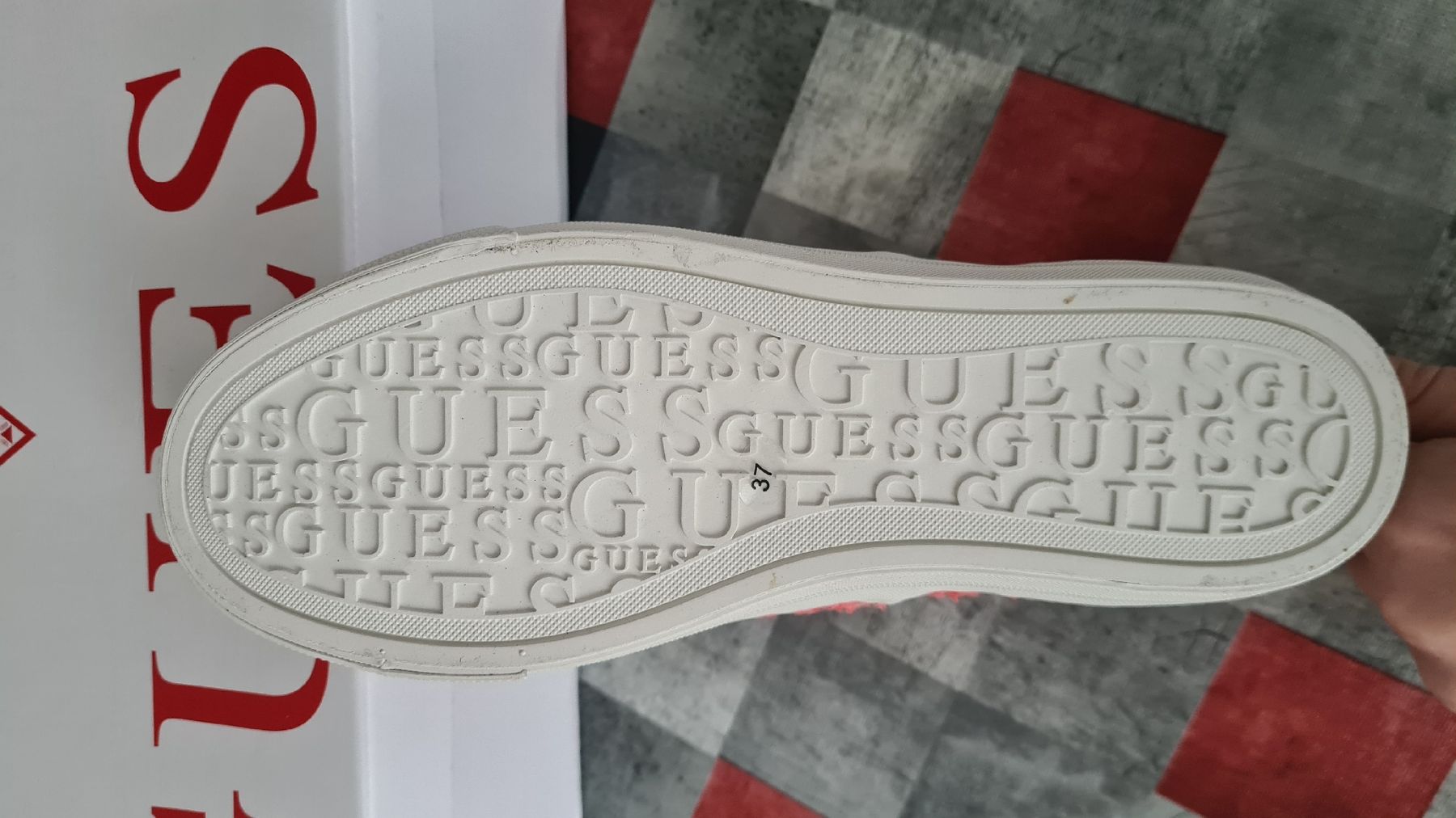 Guess Scarpe da donna: Guess Damensneaker Gr.37 – Nuovo e nell'imballaggio originale da Diessenhofen venduto da viki_szabo 2