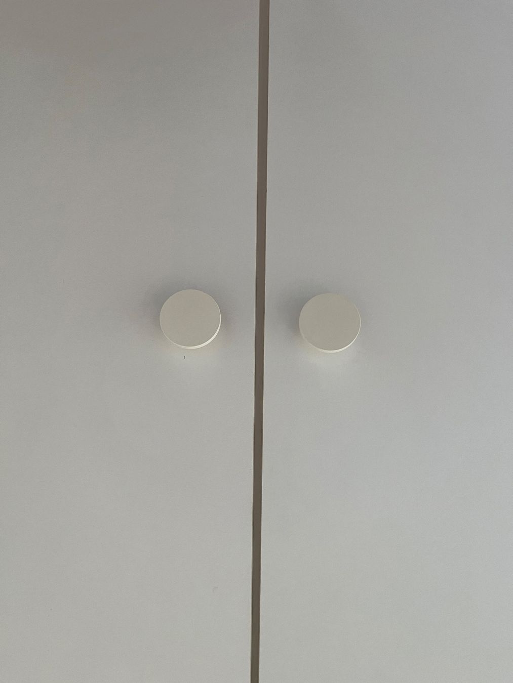 Ikea Schränke: Weisser Kleiderschrank – Gebraucht aus Münchenbuchsee von Lucy415 1