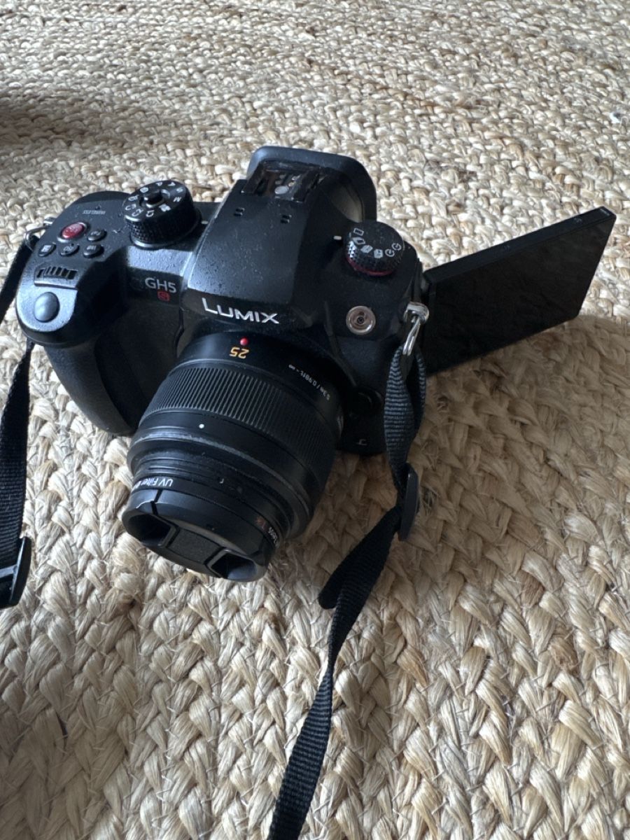 Panasonic Fotocamera: Lumix GH5s mit 3 Objektiven – Usato da Luzern venduto da hzm007 1
